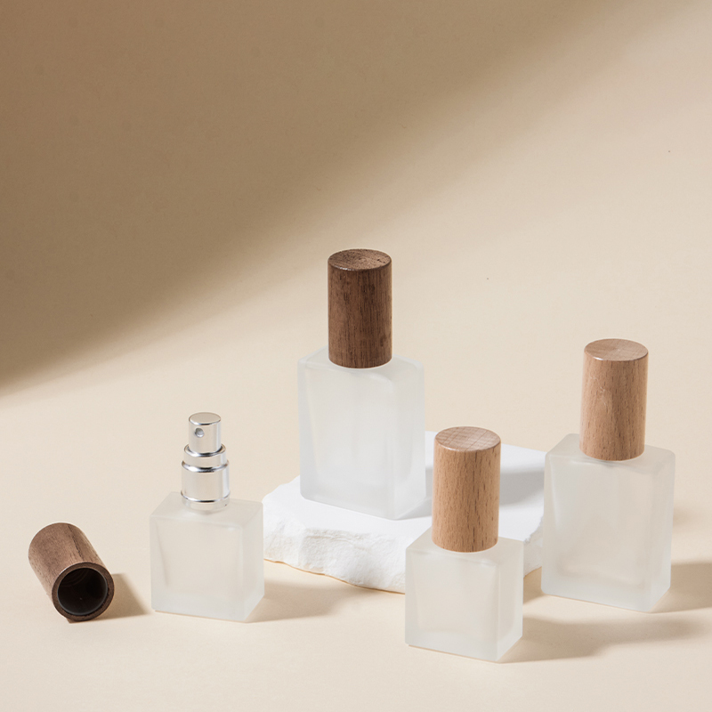 10 ml 15 ml vierkante glazen parfumspuitfles met houten deksel